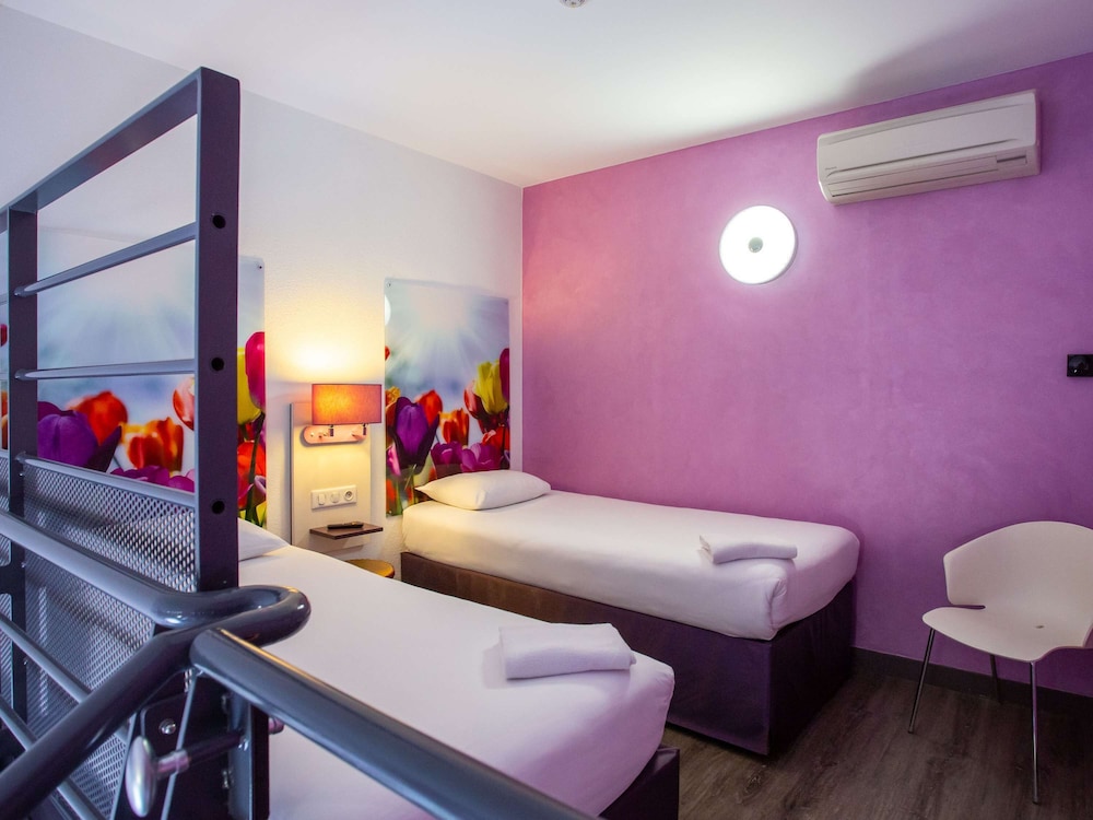Standard Suite, Multiple Beds - Photo 11