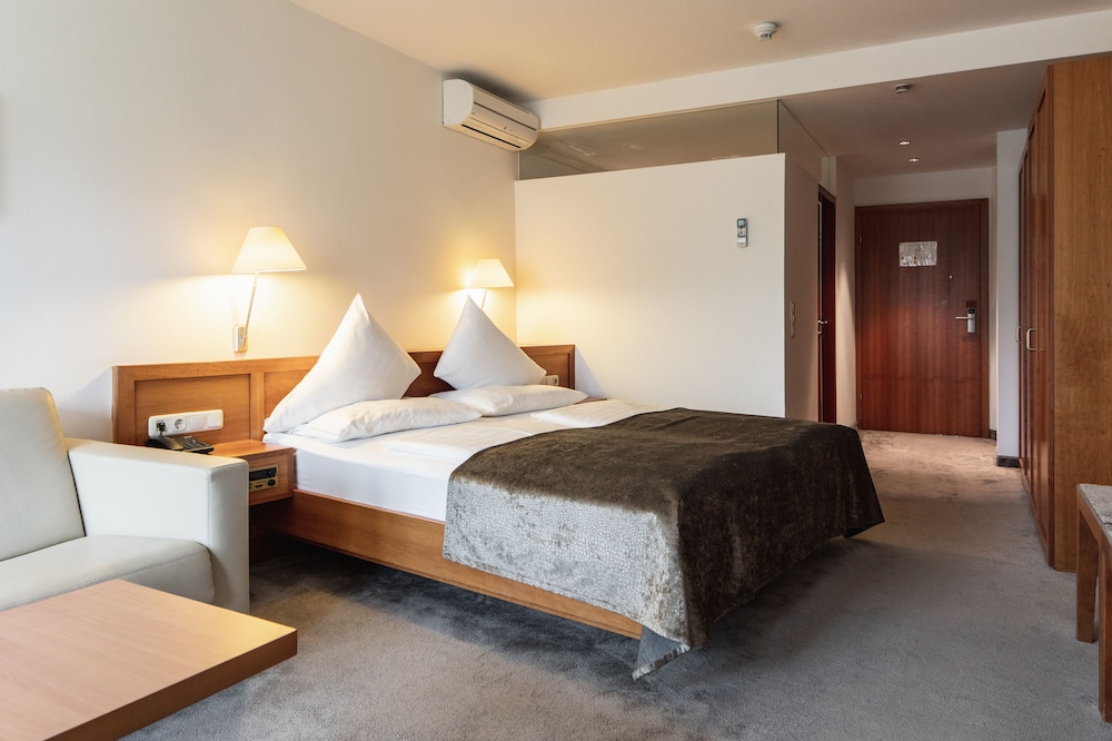 Deluxe Double Room, River View photo 3
