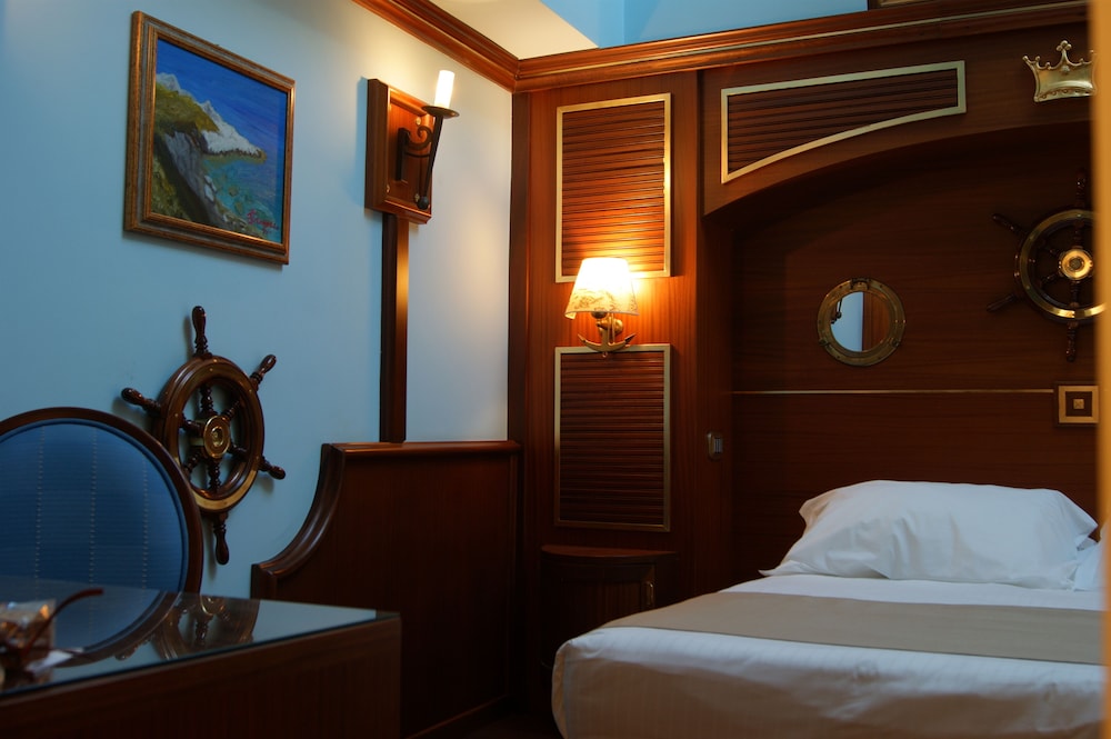Economy Room - Photo 3