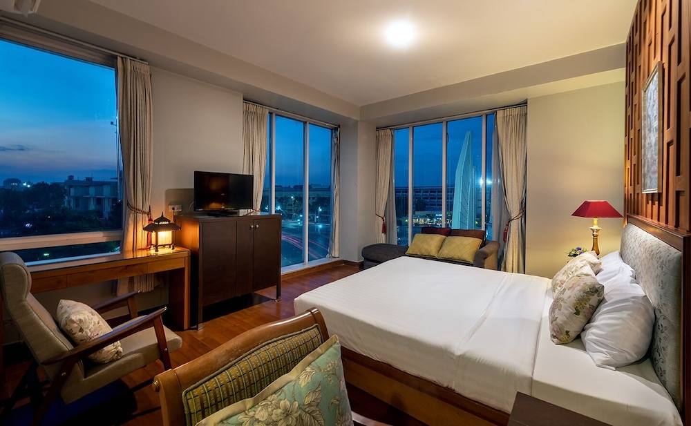 Deluxe Suite photo 3