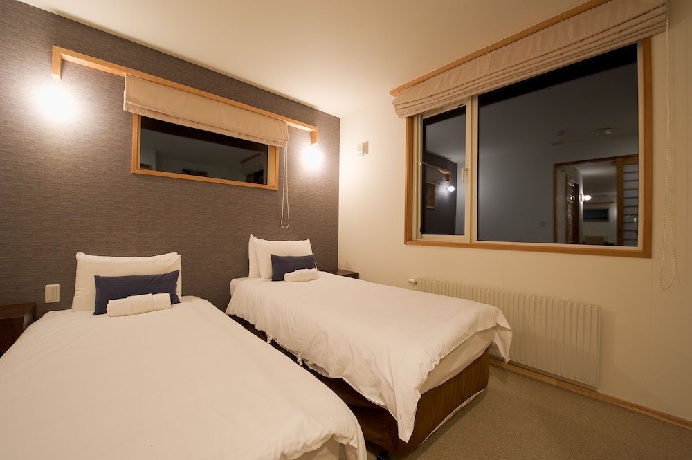 Unit 10, (3 Bedroom 2 Bathroom) photo 1