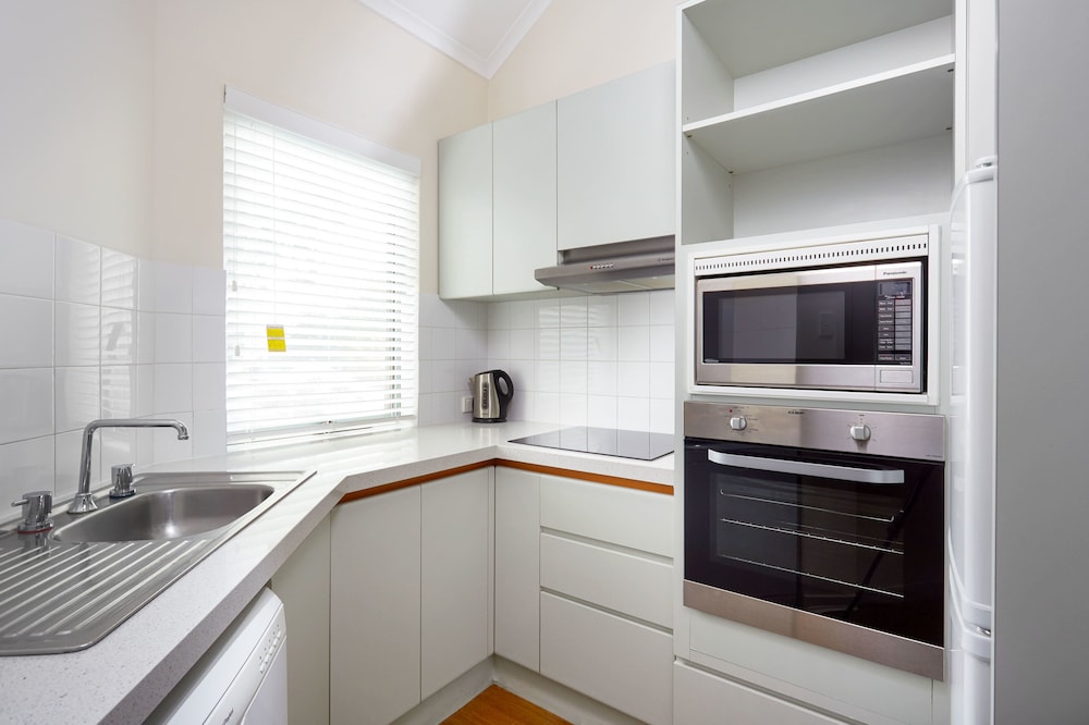 Three Bedroom Loft Apartment thumbnail 5