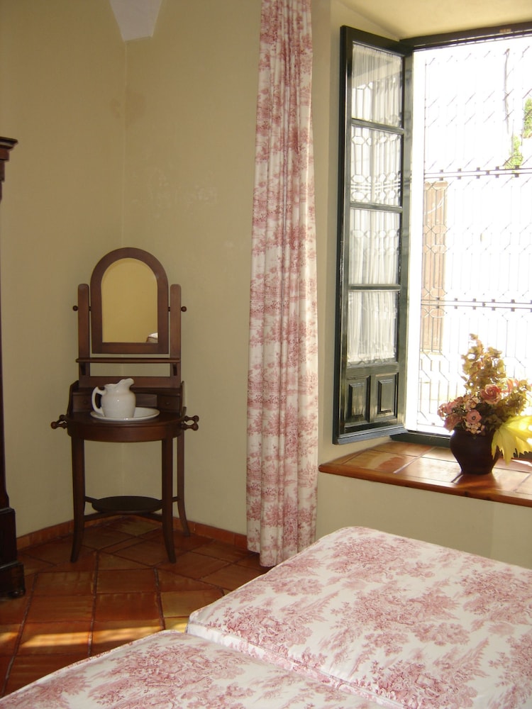 Deluxe Twin Room photo 3