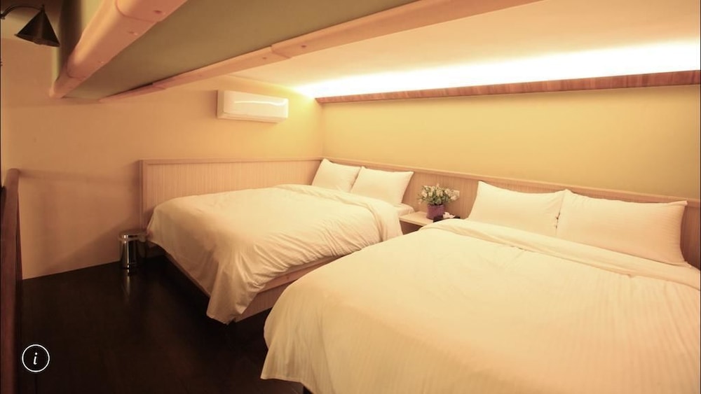 Family Room (201) photo 1