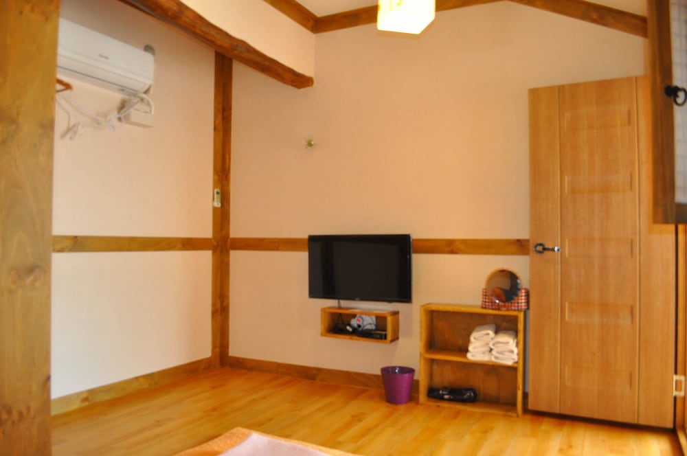 Family Room photo 1