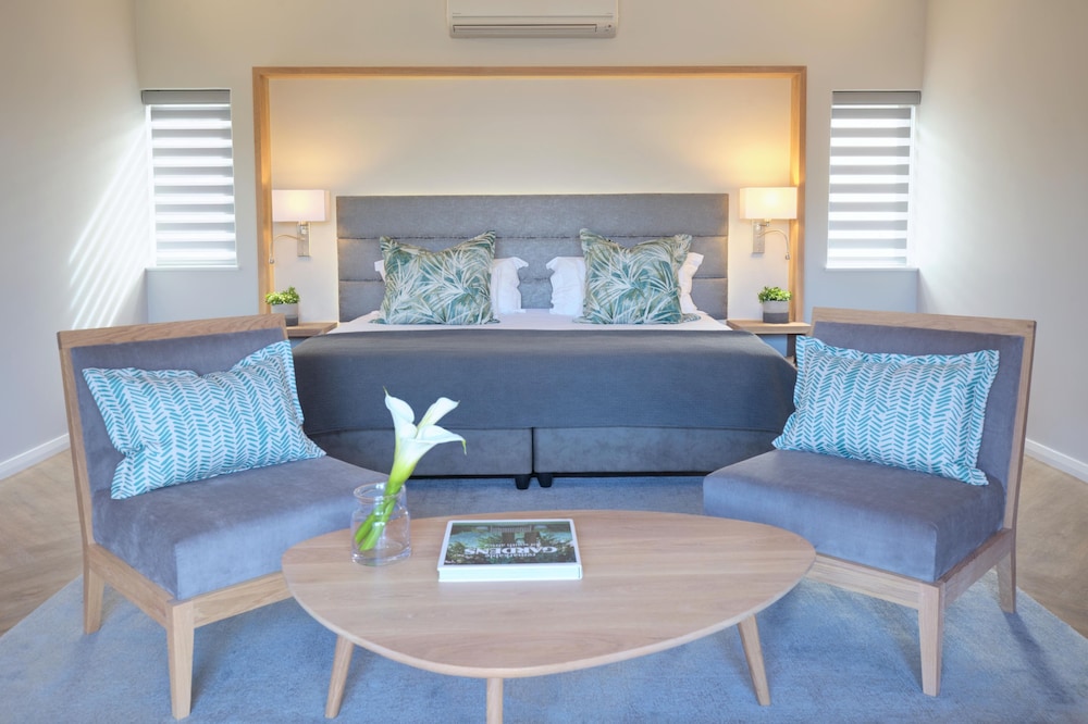 Superior Garden Suite - Photo 1