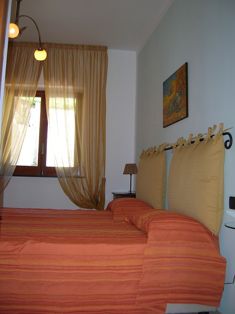 Classic Double Room - Photo 2