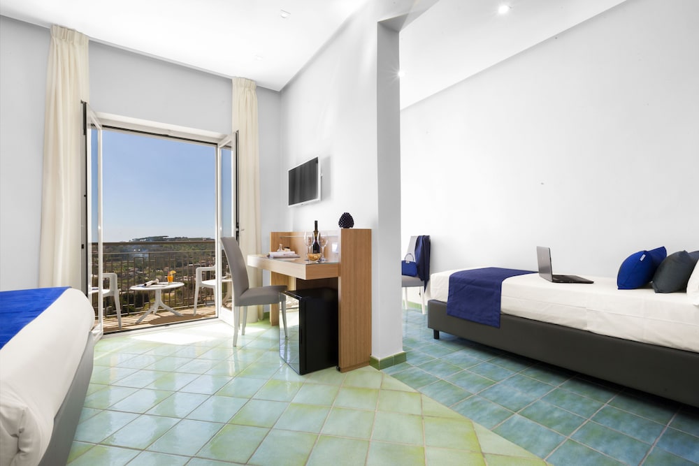 Panoramic Triple Room