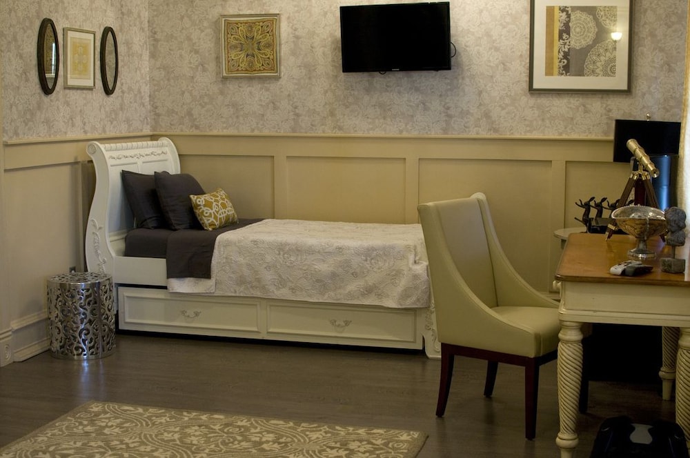 Room (King) photo 1