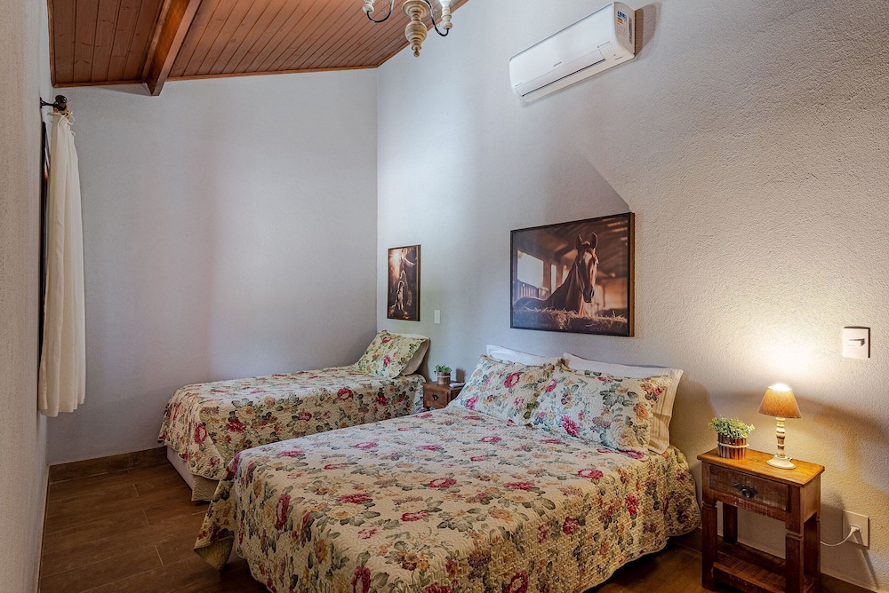 Villa photo 3