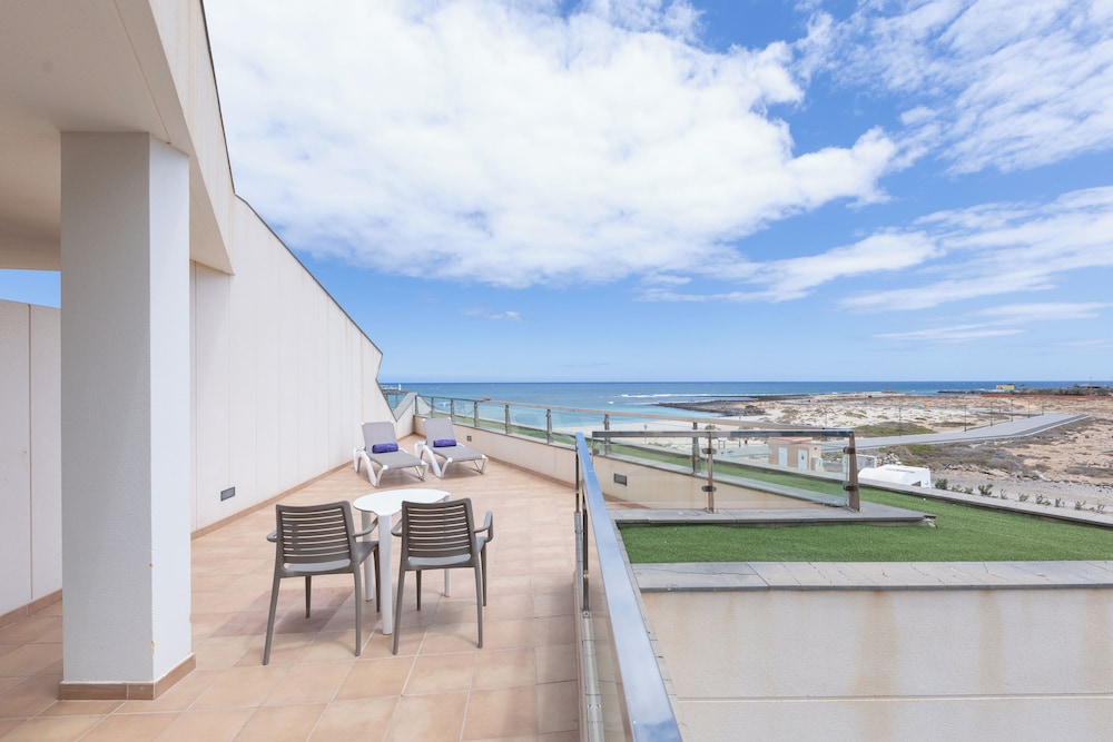 Suite, Sea View