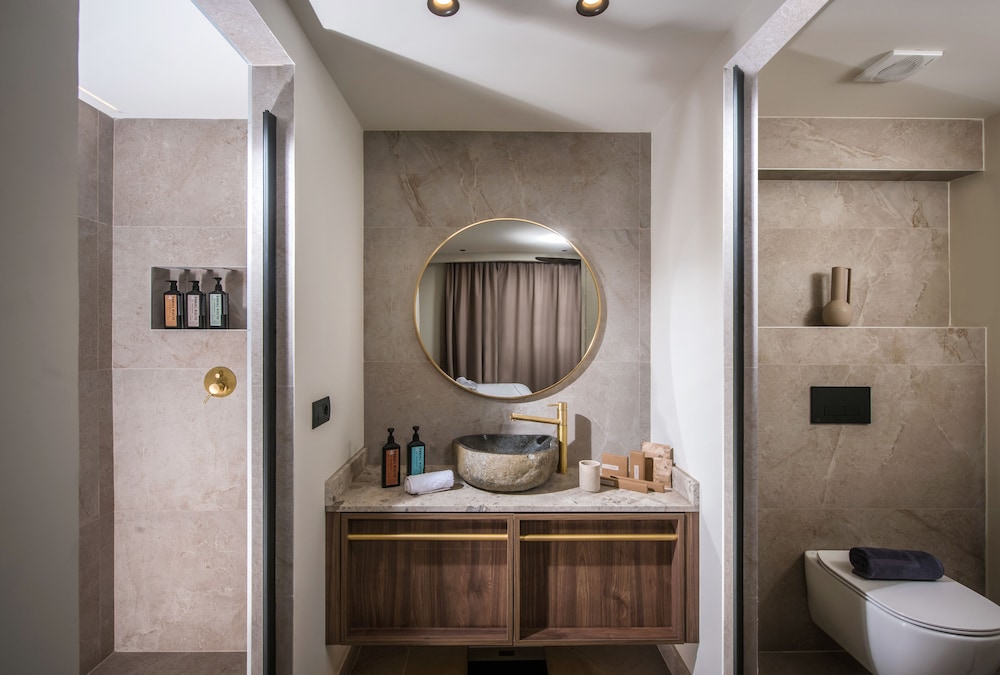 Double Room with Jacuzzi photo 2