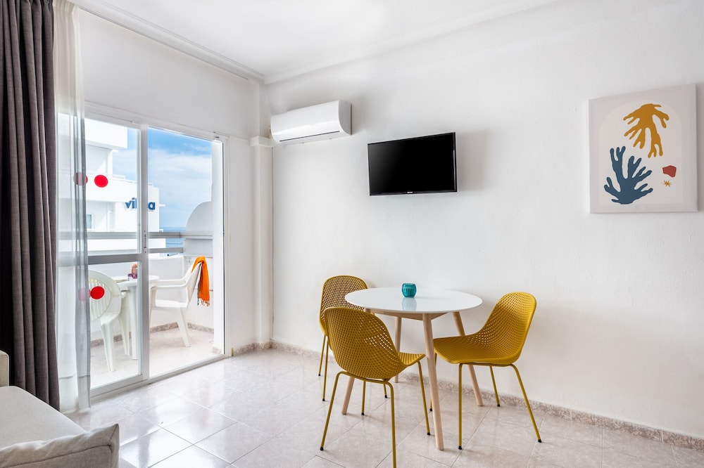 Apartment, 1 Bedroom, Sea View - Photo 2