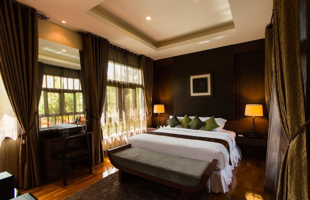 S Class Suite photo 3