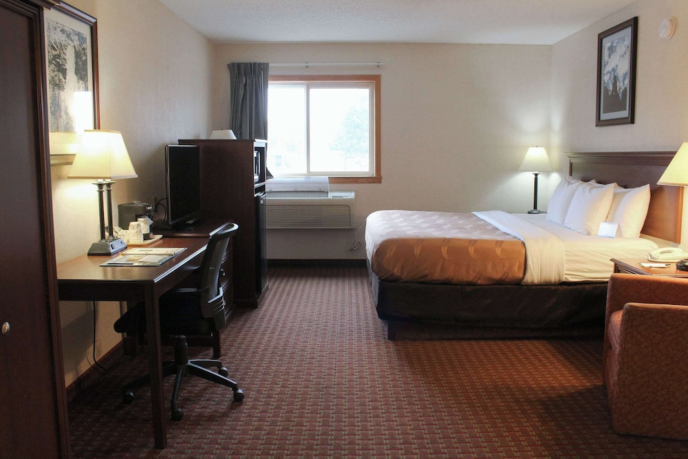 1 King Bed, JACUZZI, Microwave, Refrigerator, Non Smoking photo 2