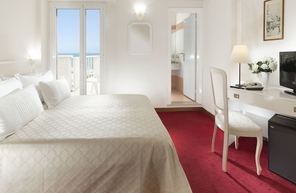 Double Room - Photo 3