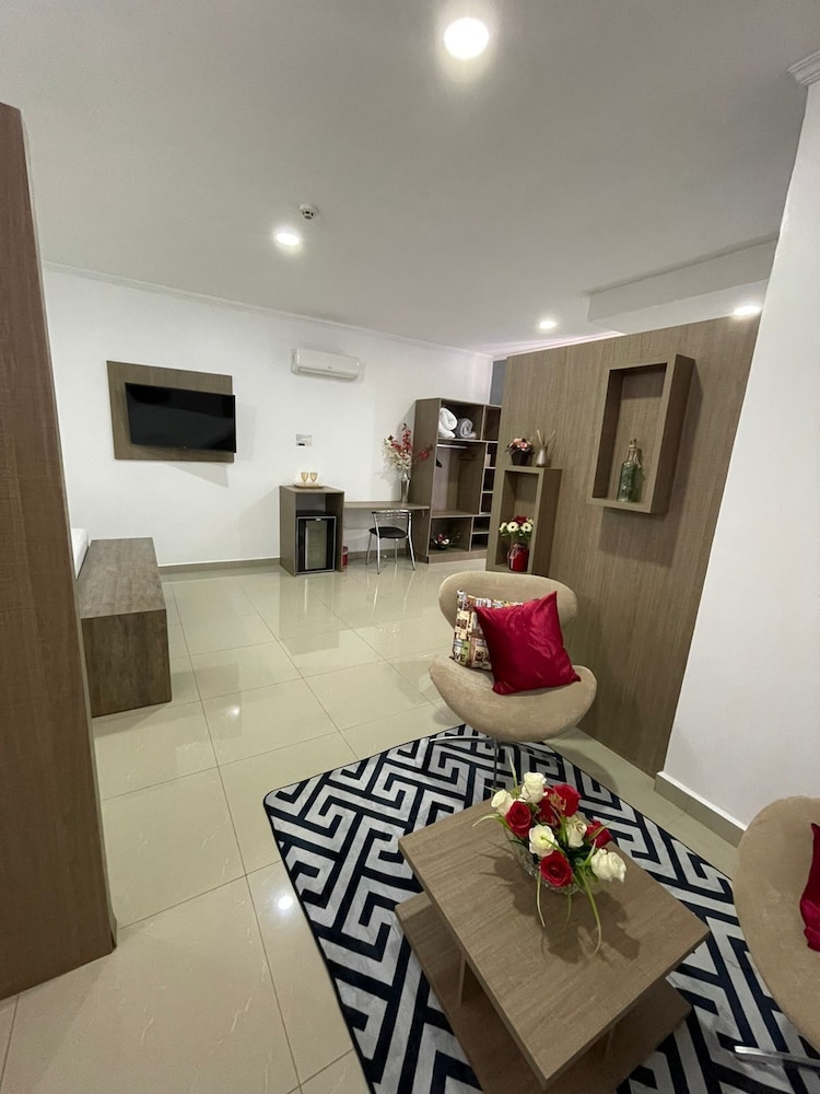 Deluxe Suite photo 3