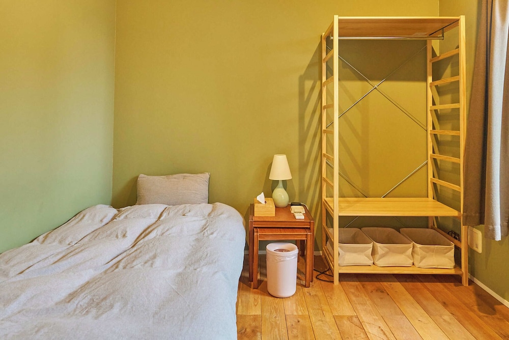 Basic Single Room photo 3