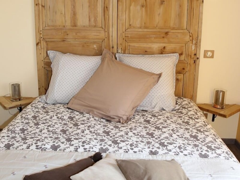 Comfort Double Room, Ensuite, Mountain View (CALCITE) photo 2