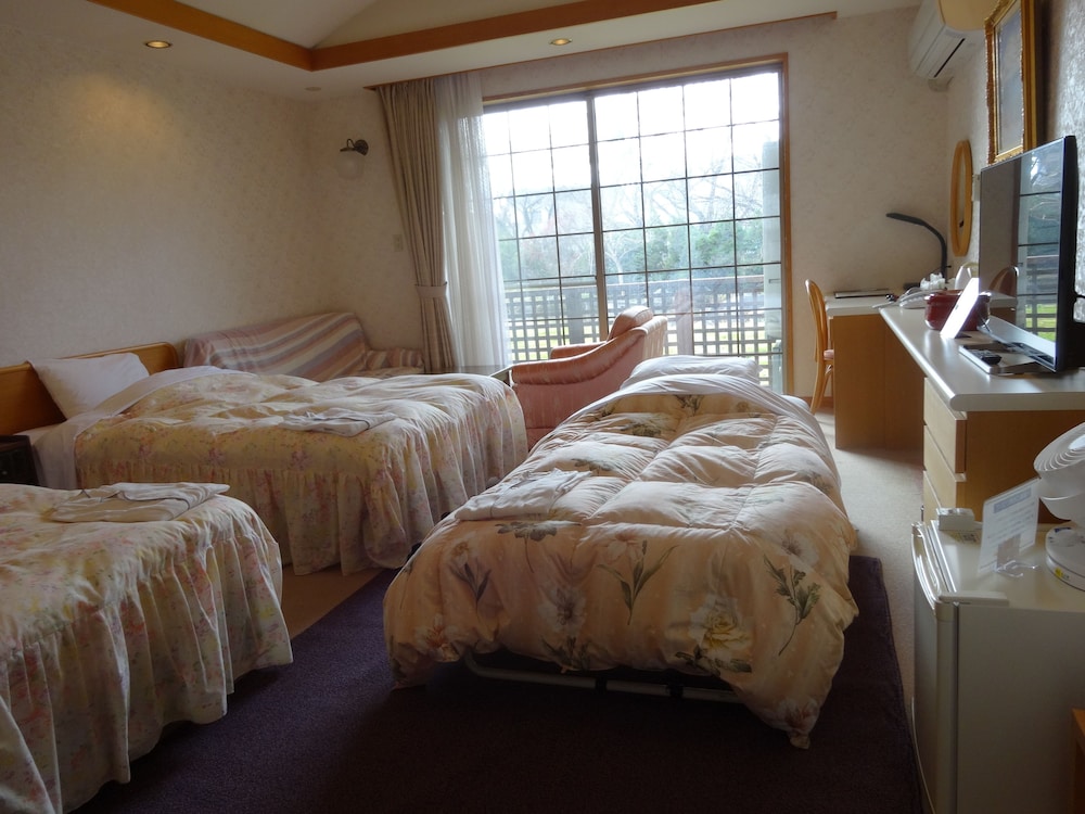 Standard Triple Room, Non Smoking photo 1