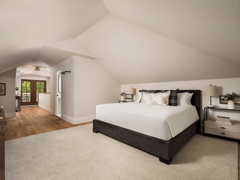 Premier Penthouse, Garden View