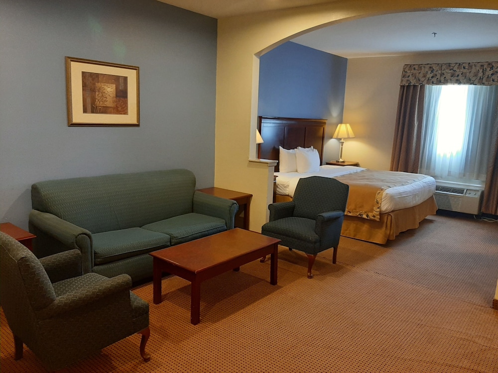 Deluxe Suite photo 1
