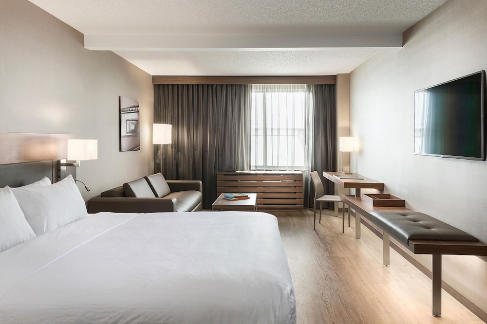 Suite, 1 Bedroom - Photo 3