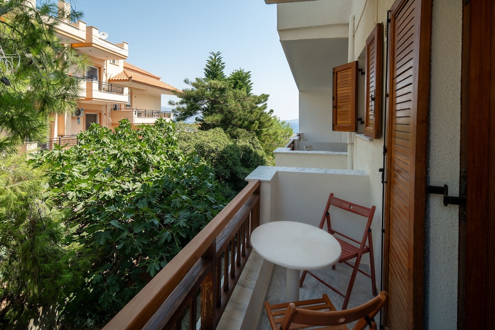 Comfort Studio, Balcony, Garden View photo 2