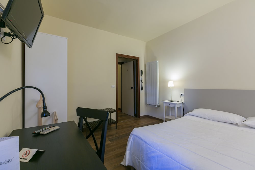 Double or Twin Room photo 1
