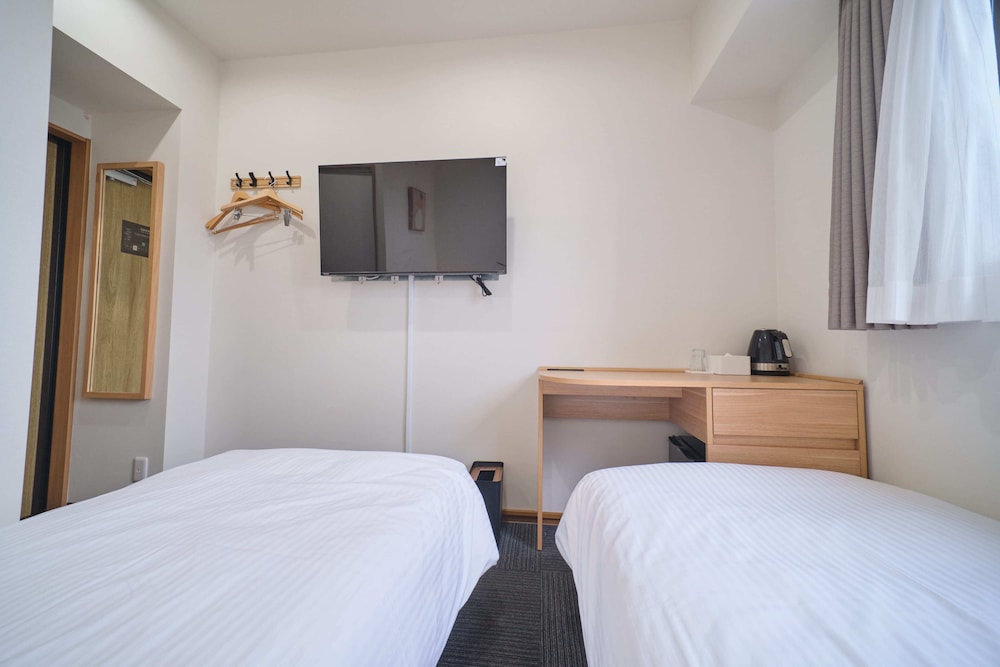 Basic Twin Room photo 2