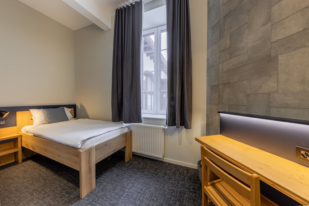 Economy Room, 1 Twin Bed, Shared Bathroom (Economy Single Room) photo 2