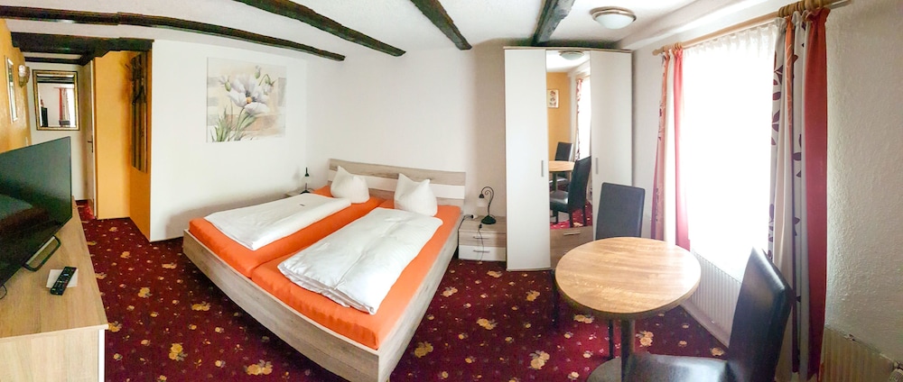 Single Room photo 2
