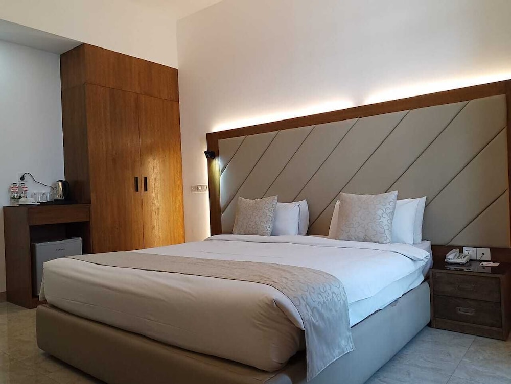 Business Single Room, 1 Double Bed, Terrace, City View photo 3