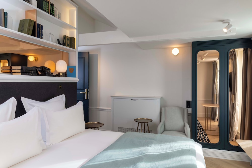 Romantic Double or Twin Room (Cosy) photo 3