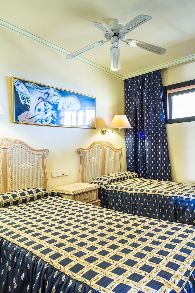 Apartamento Superior, 1 Habitación, Balcón (2 Adultos + 2 Niños)