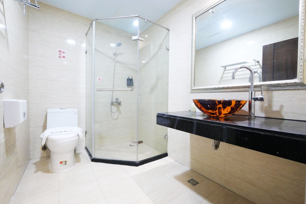 Standard Double Room, No Windows - Photo 6