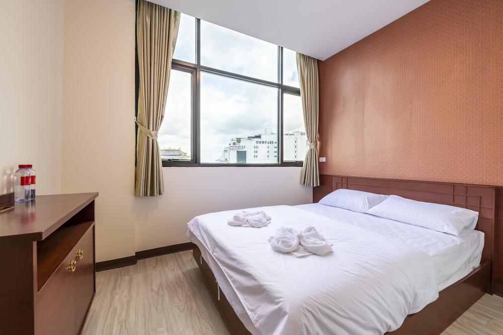 Superior Double Room, City View photo 3