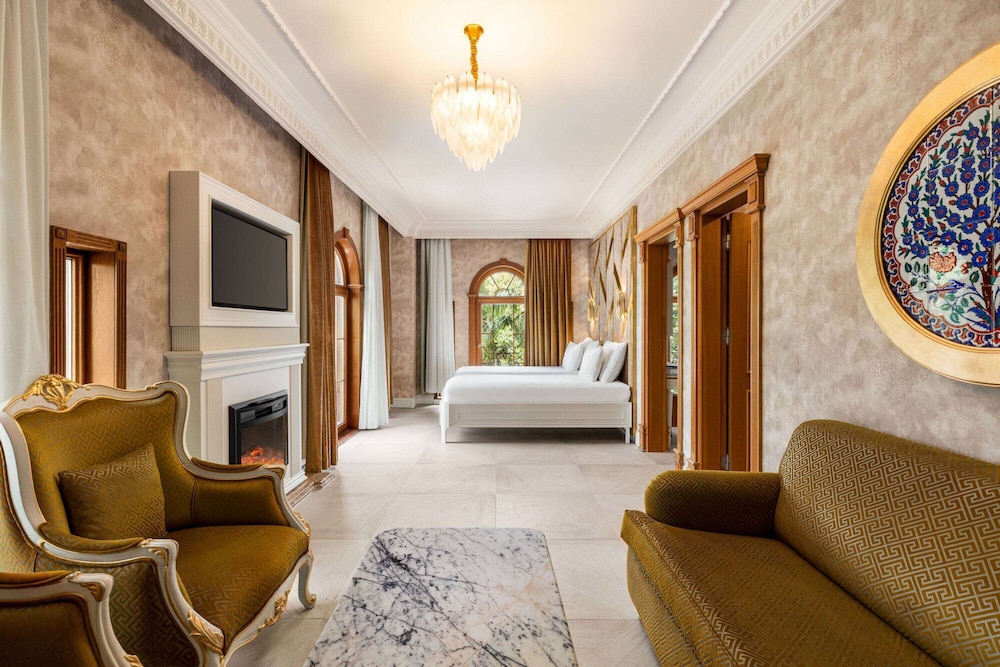 Presidential Suite, Jetted Tub photo 1