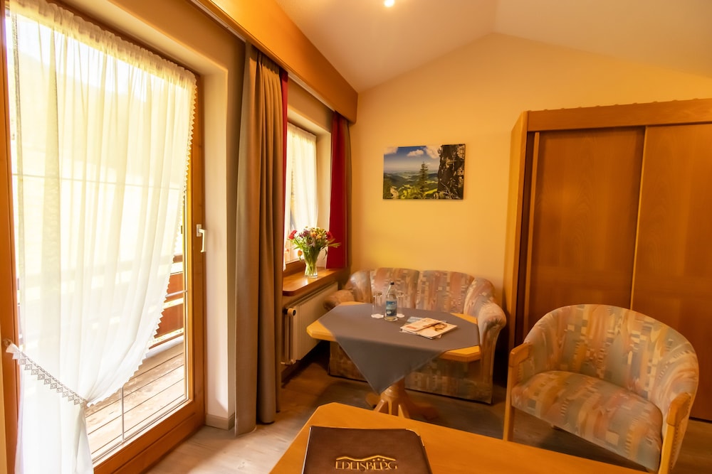 Basic Double Room, Balcony photo 3