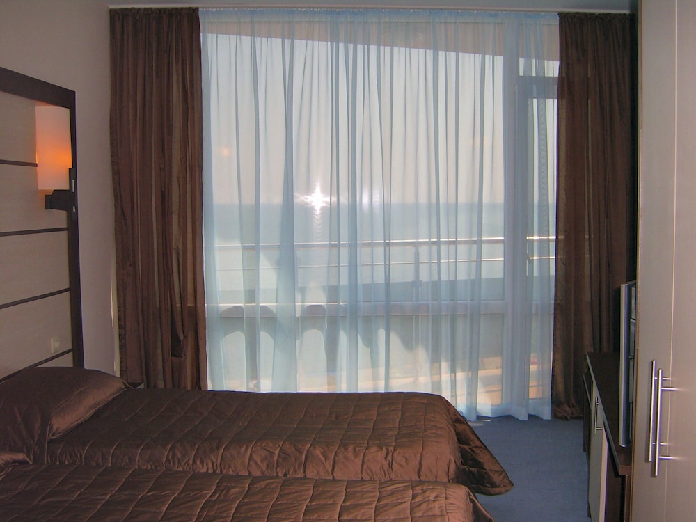 Room photo 2