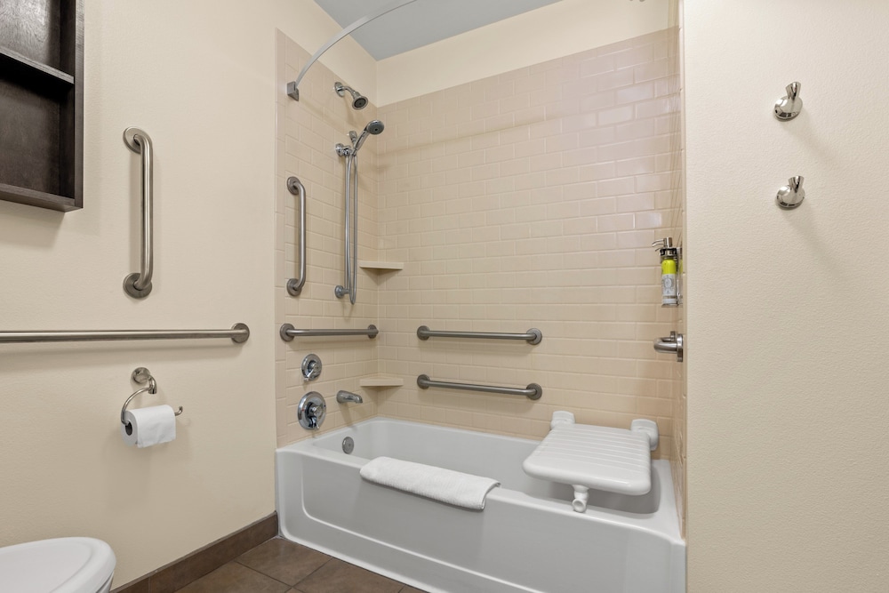 Studio Suite, 2 Queen Beds, Accessible (Mobility, Accessible Tub)