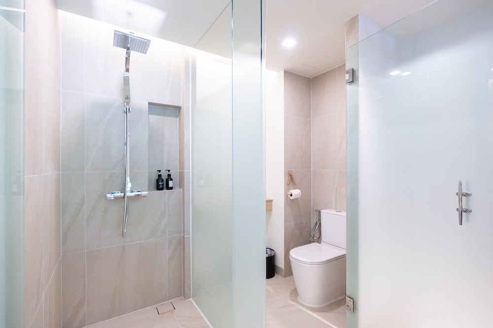 Deluxe Double Room, Pool Access with Pool View - Photo 6