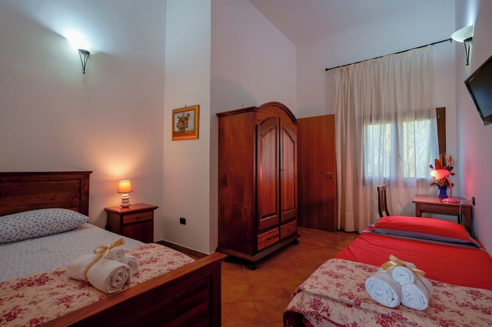Deluxe Single Room, City View photo 1