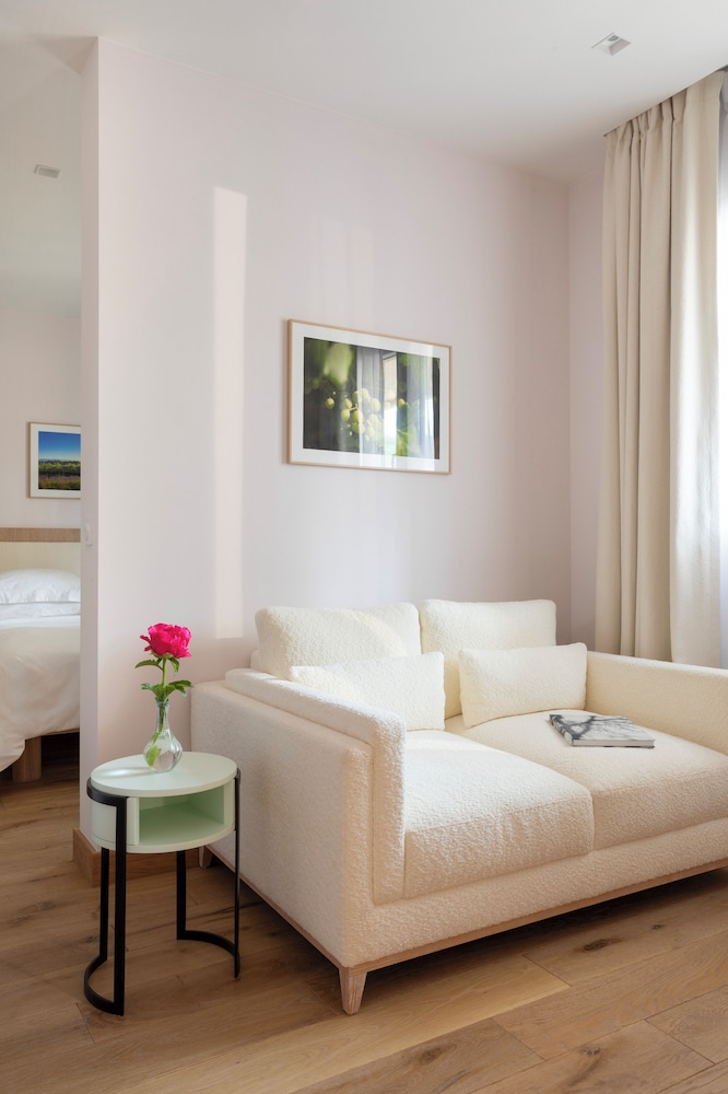 Comfort Room photo 2