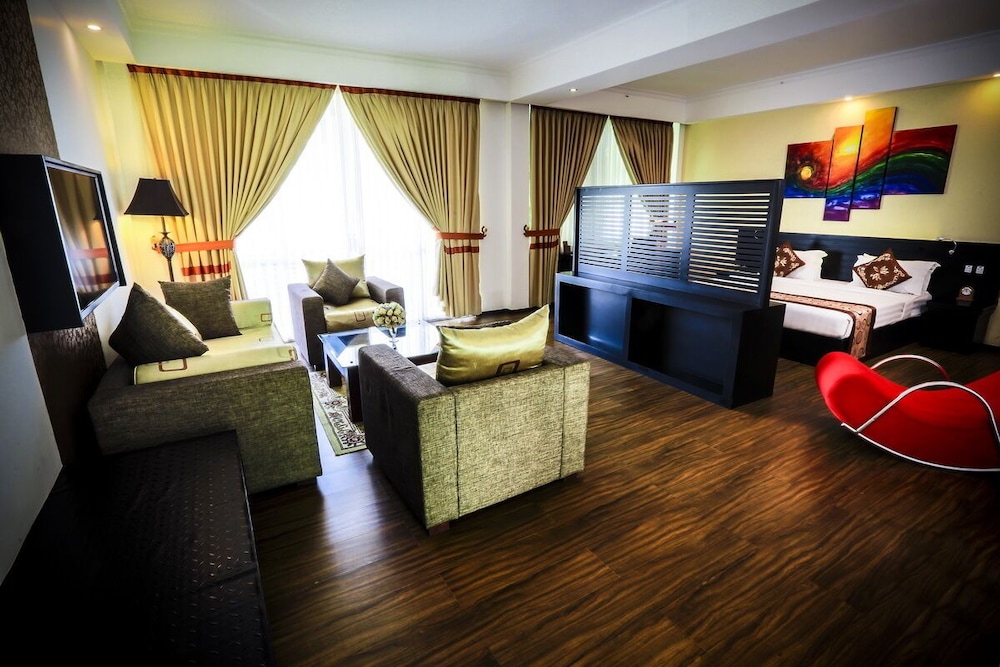Junior Suite with Balcony to Water front photo 1