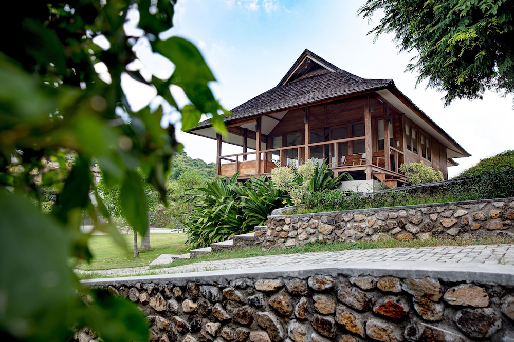Hilltop Villa Kecil photo 2