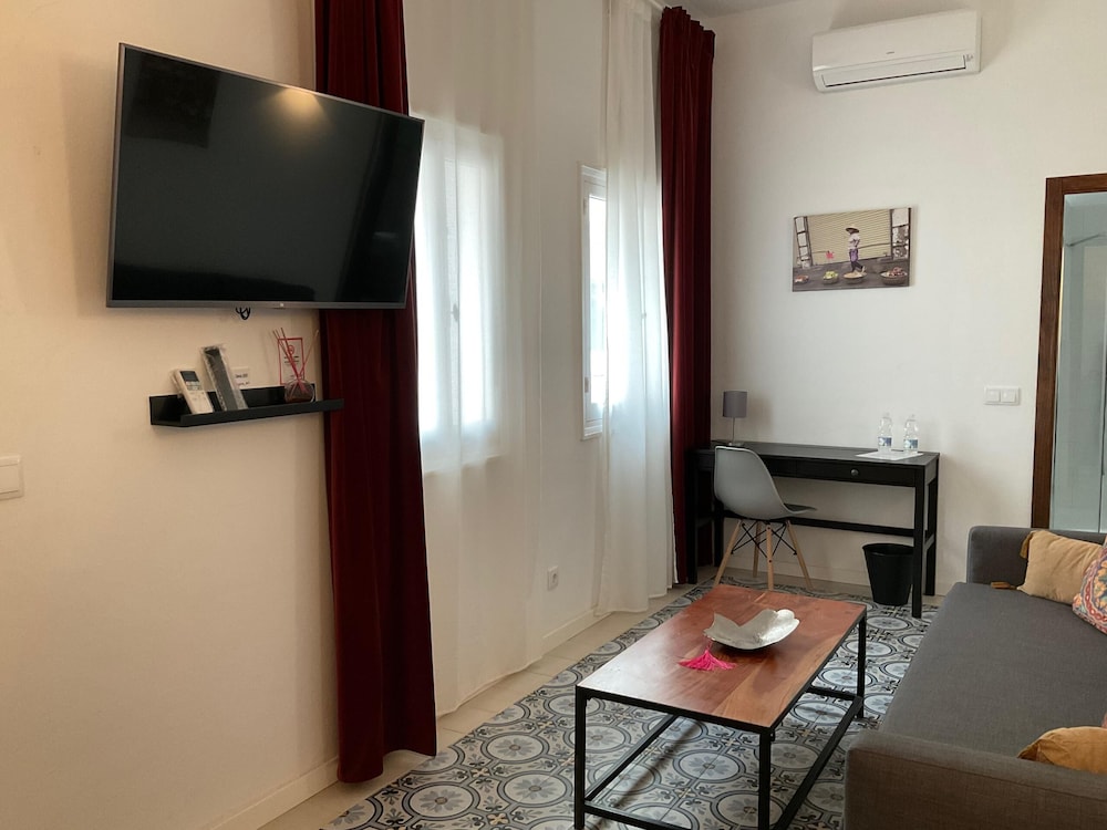 Deluxe Double Room, Ensuite, Courtyard View (Azafran), photo 6