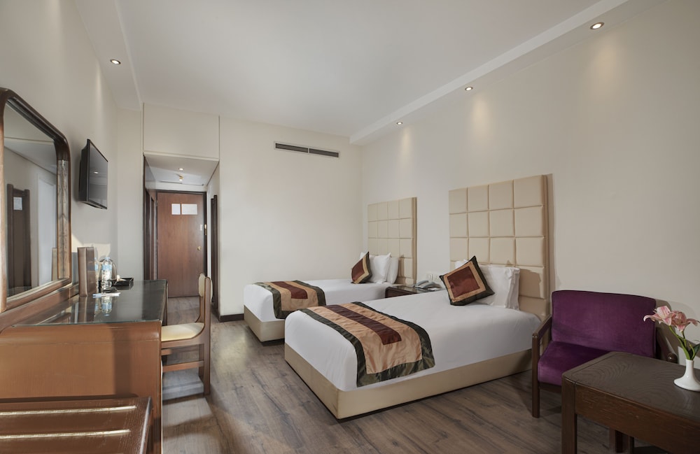 Standard Triple Room, Garden View - Photo 5