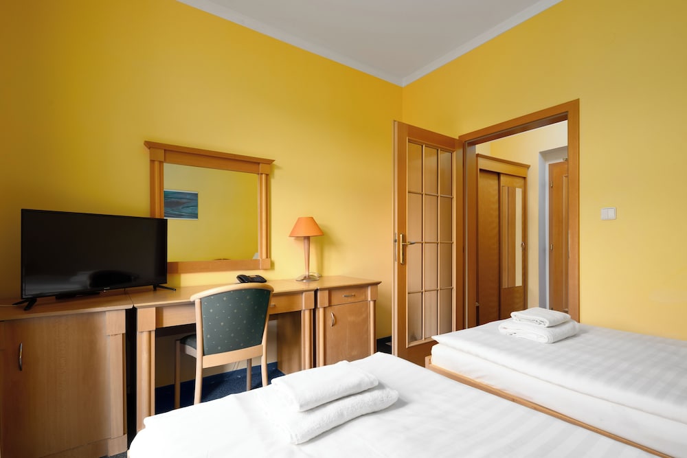 Superior Double Room, Balcony, City View - Photo 5