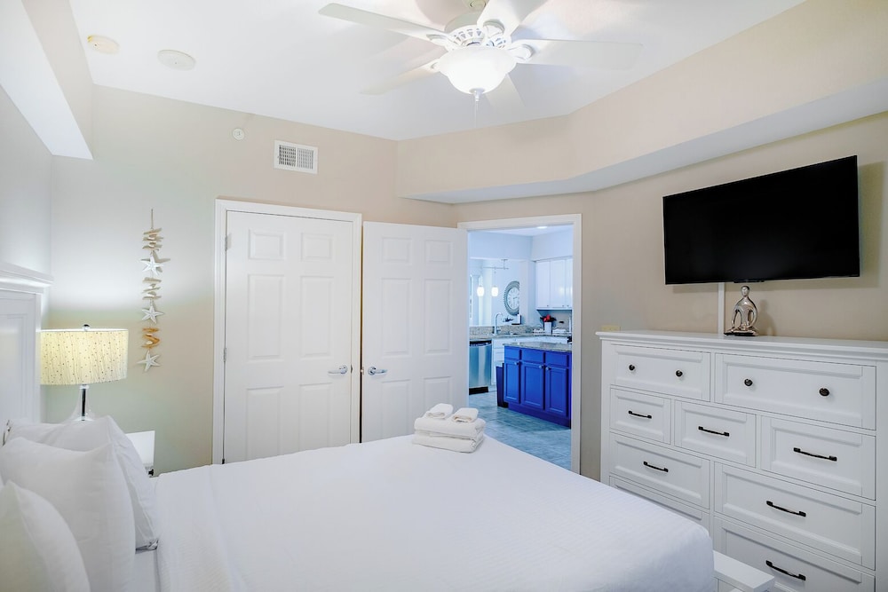 Condo, Multiple Beds, Hot Tub, Beach View